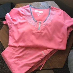 Greys anatomy active scrub set
